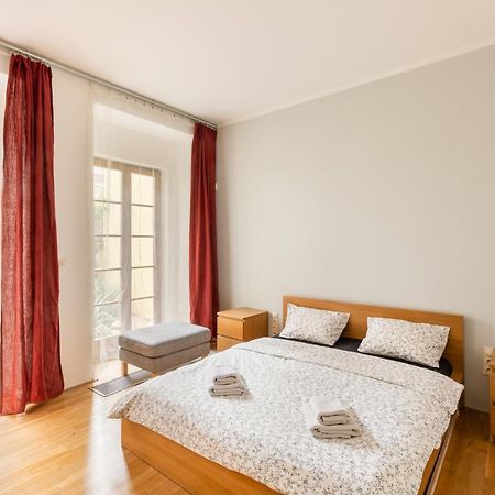 City Centre Garden Apartment With Parking Prag Exterior foto