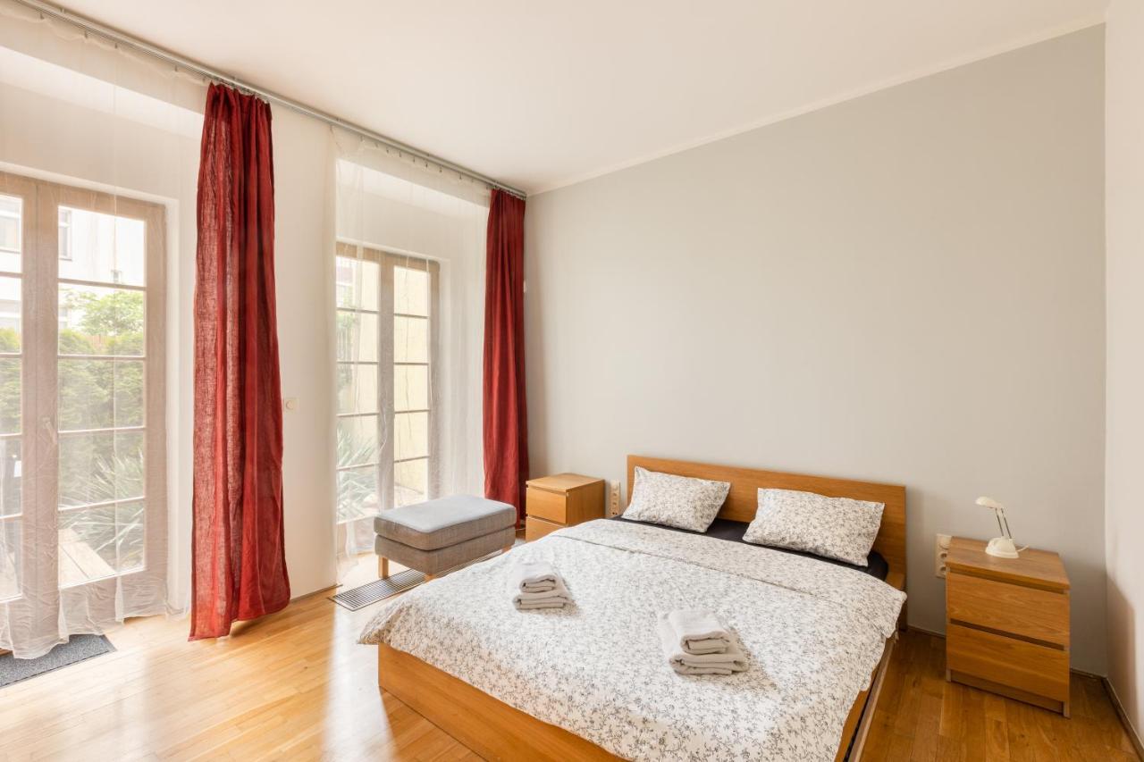 City Centre Garden Apartment With Parking Prag Exterior foto