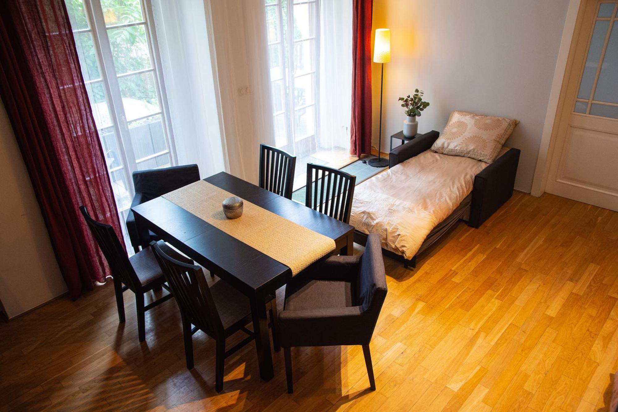 City Centre Garden Apartment With Parking Prag Exterior foto